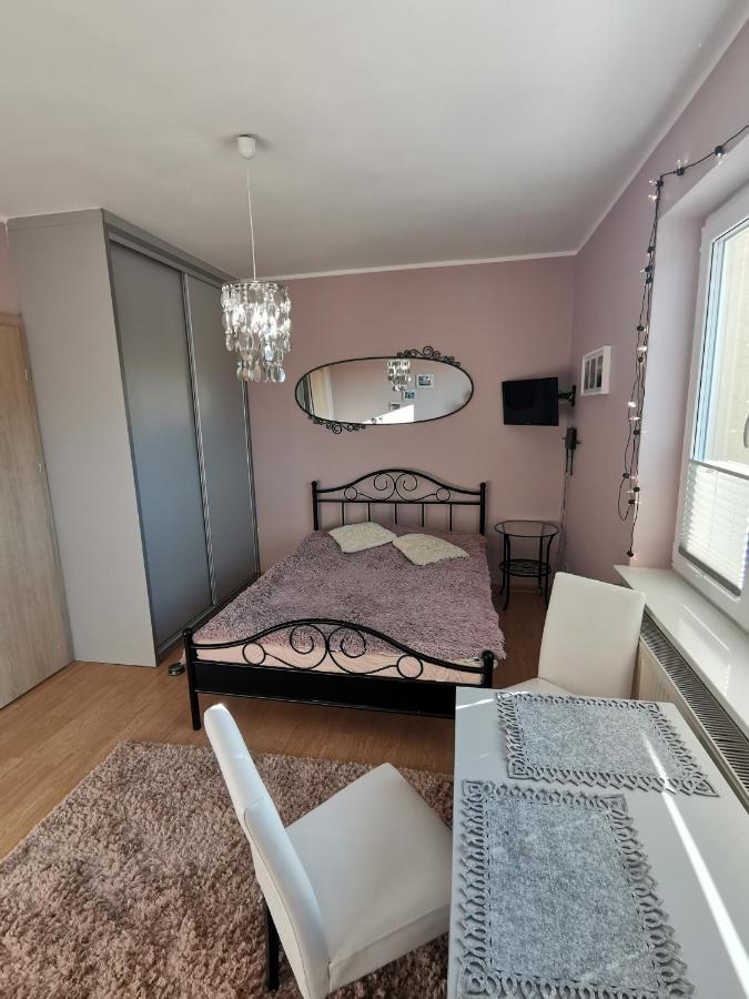 Anna Apartment Czarny Mlyn Exterior foto