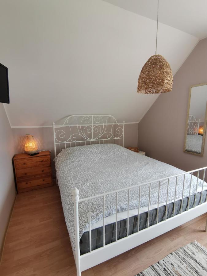 Anna Apartment Czarny Mlyn Exterior foto