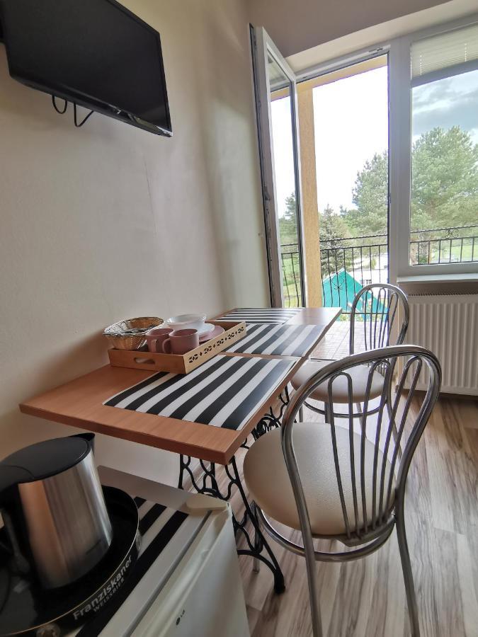 Anna Apartment Czarny Mlyn Exterior foto