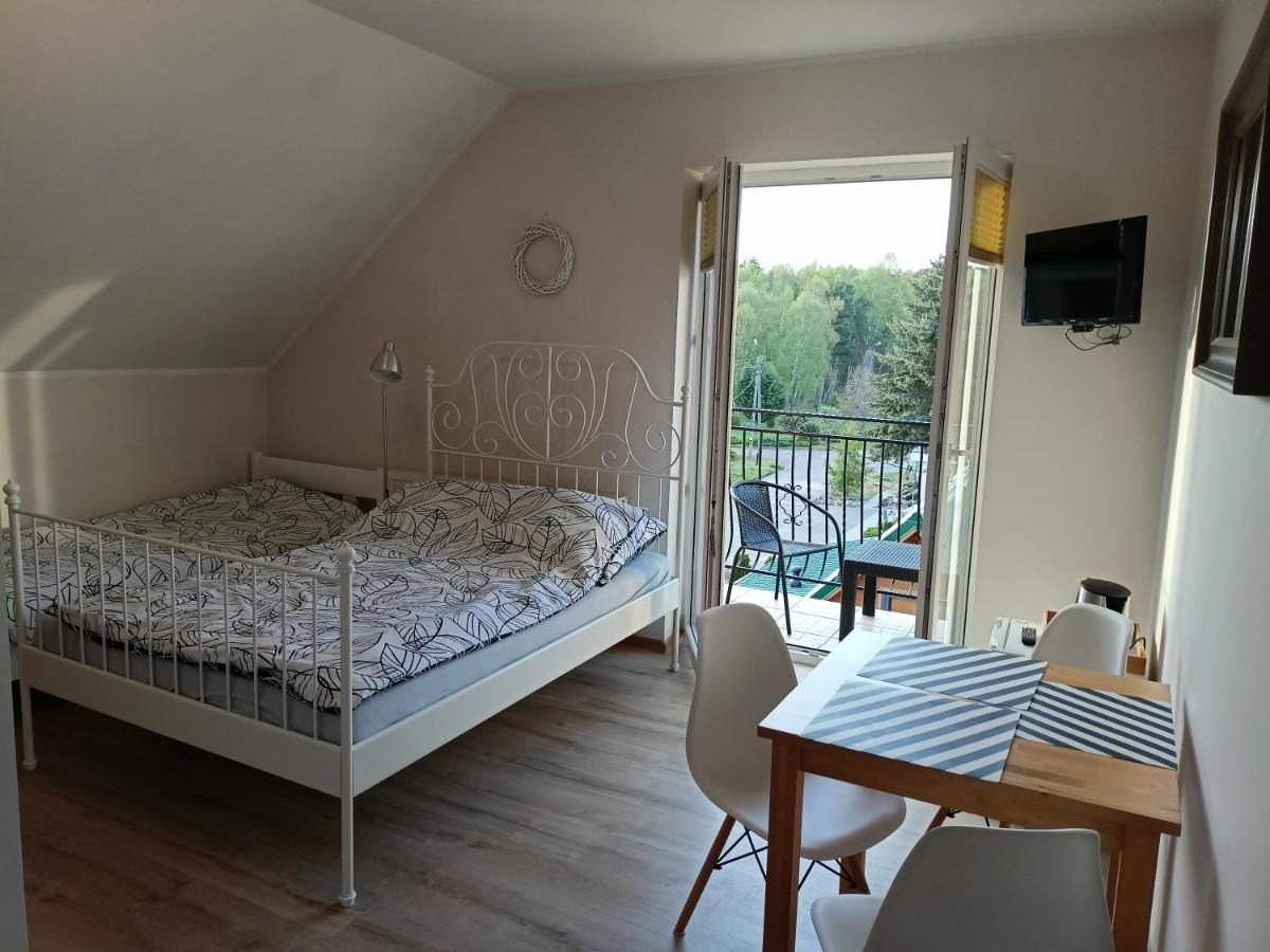 Anna Apartment Czarny Mlyn Exterior foto