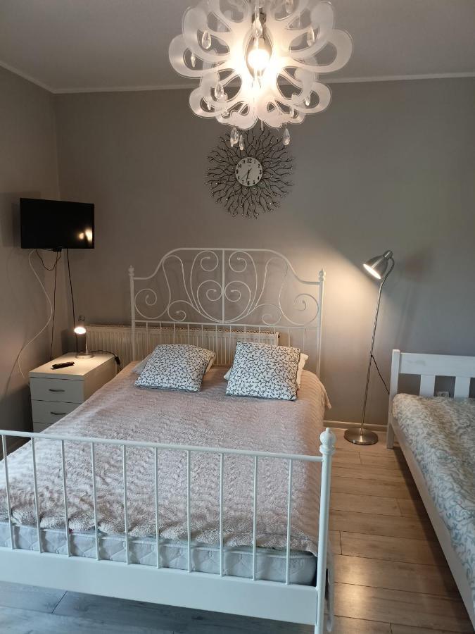 Anna Apartment Czarny Mlyn Exterior foto