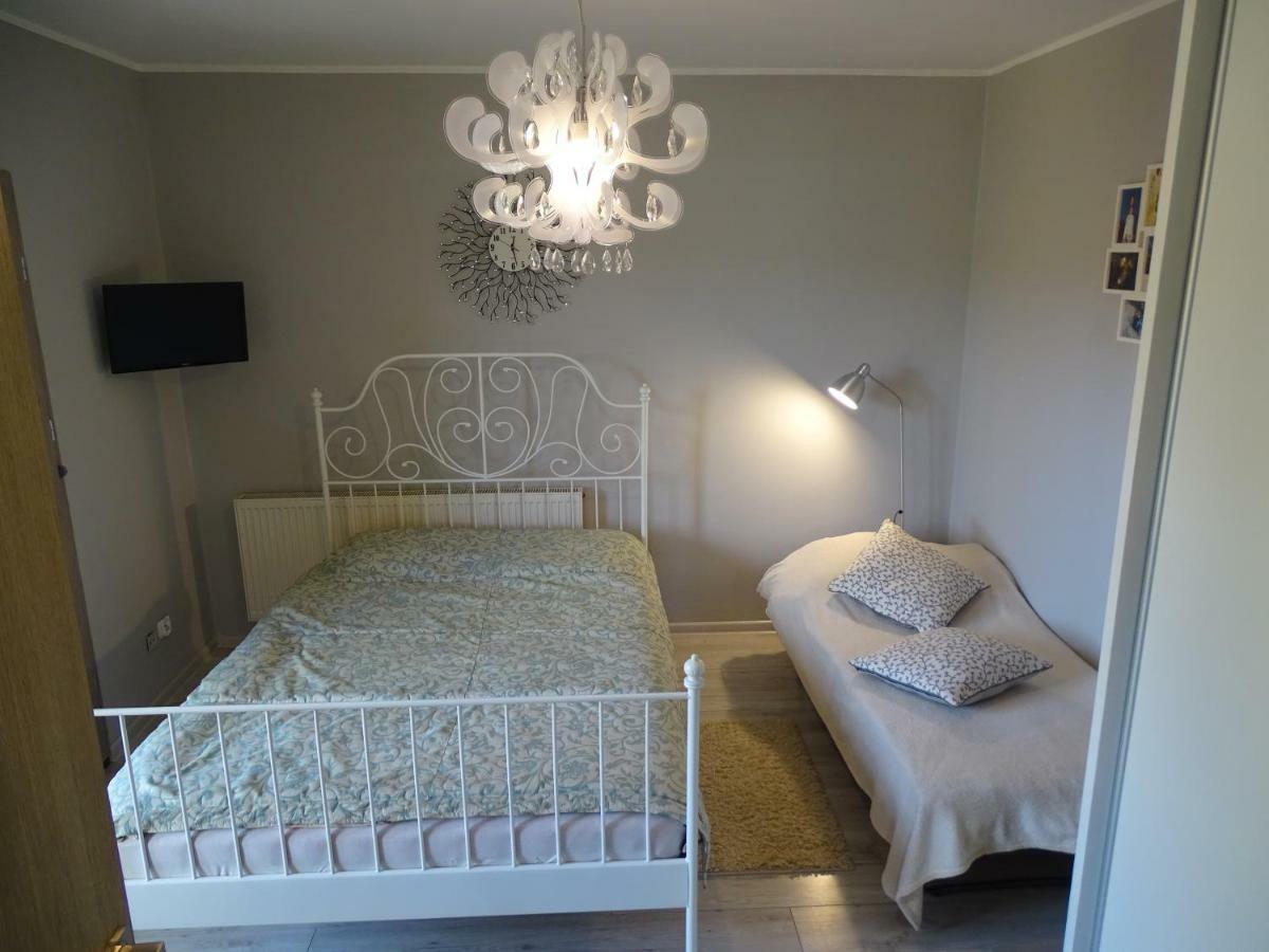 Anna Apartment Czarny Mlyn Exterior foto
